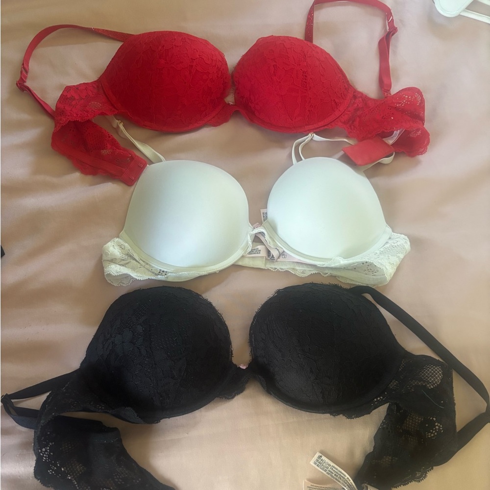 3 Victoria’s Secret bras- nearly new!
